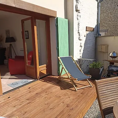 Gite De La Cour Arçais Esterno foto